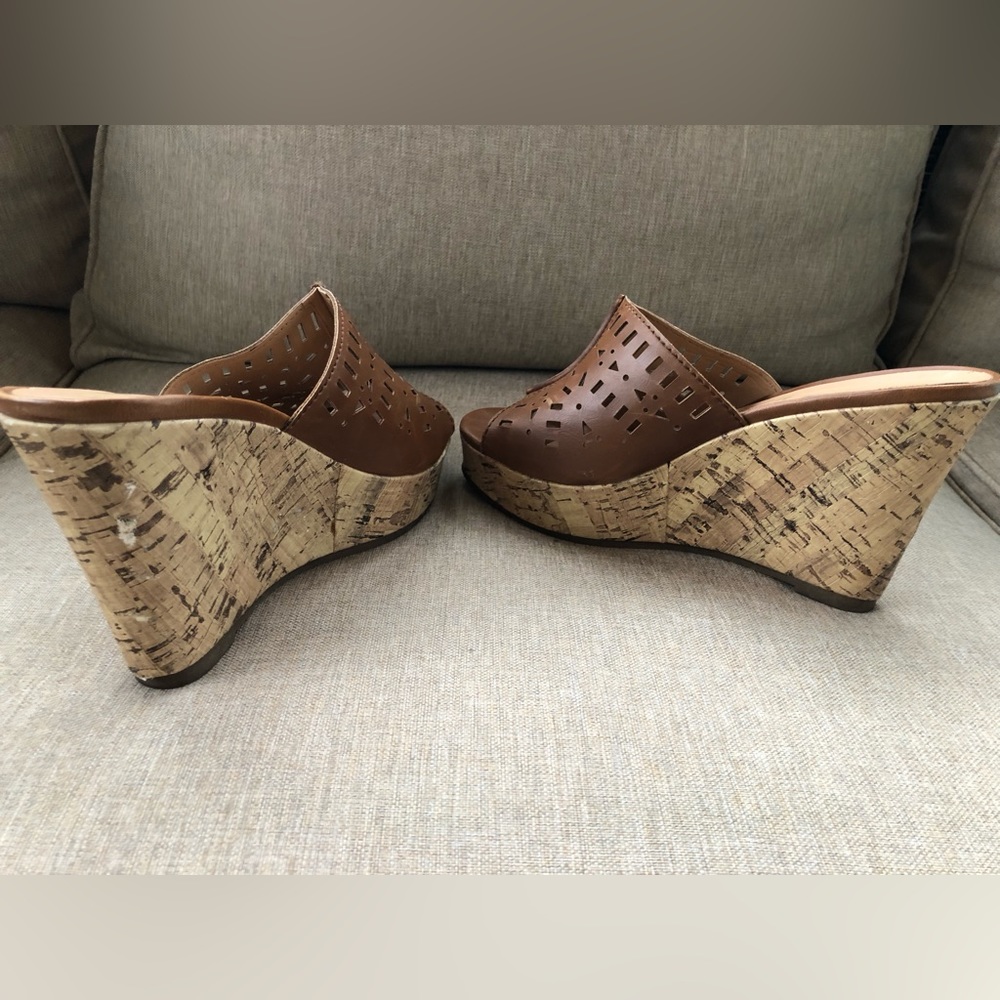 Mudd Cork Platform Wedge Heels. Size 7. - Picture 9 of 12